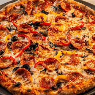 Deluxe Pizza